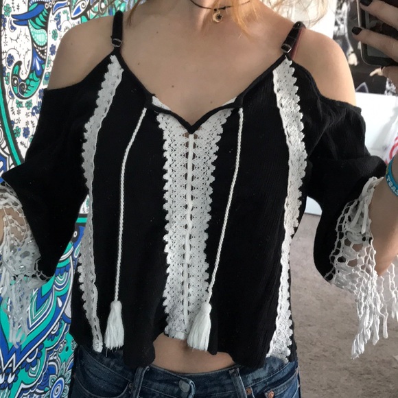 Hollister shirt - Picture 2 of 3